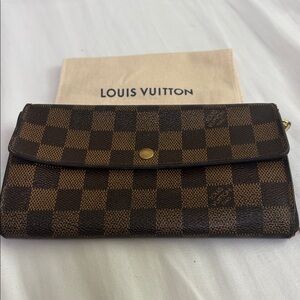 Louis Vuitton🎆🤎 Brown Damier Wallet -GUC